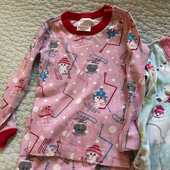 Hanna Andersson Girls Pajamas, 2 sets, Size 5. - Picture 9 of 11